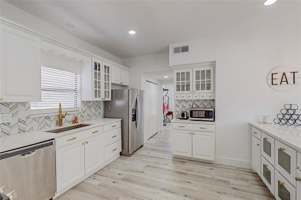 829 Lake Bluff Dr - Photo 6 of 26