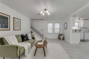 featured image of 2421 Nw 18th St