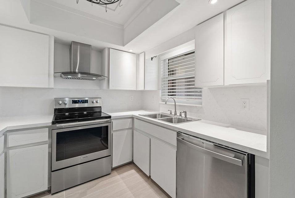 10290 N Military Trl #6B - Photo 3 of 5