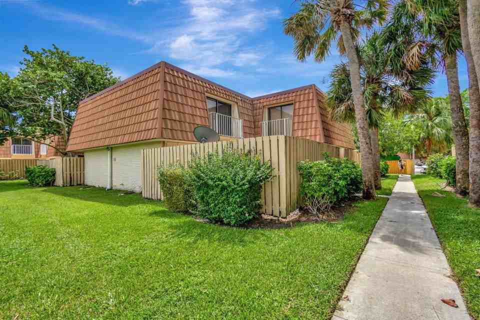 806 Blue Ridge Cir - Photo 2 of 6