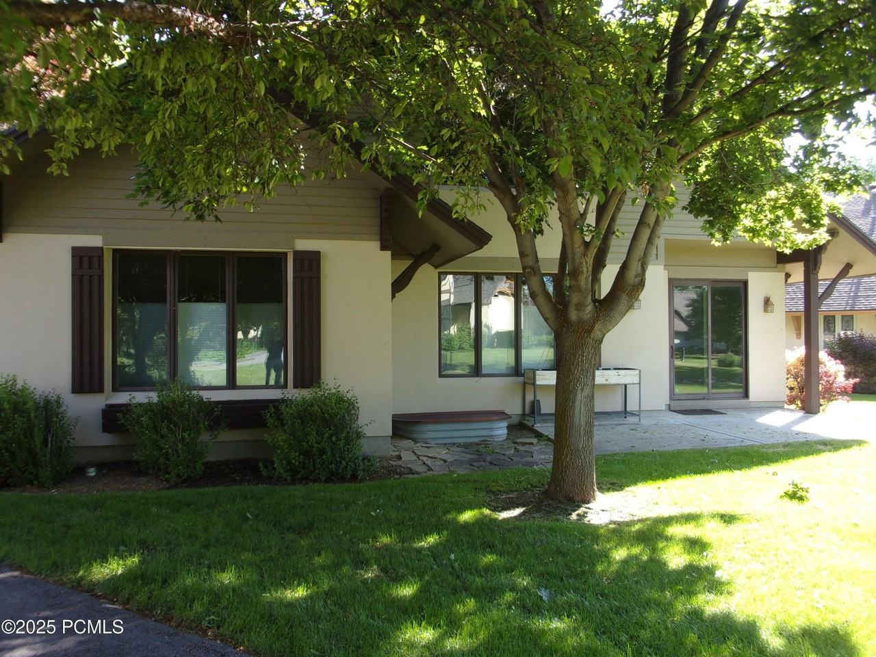 1 W Village Cir - Photo 4 of 38