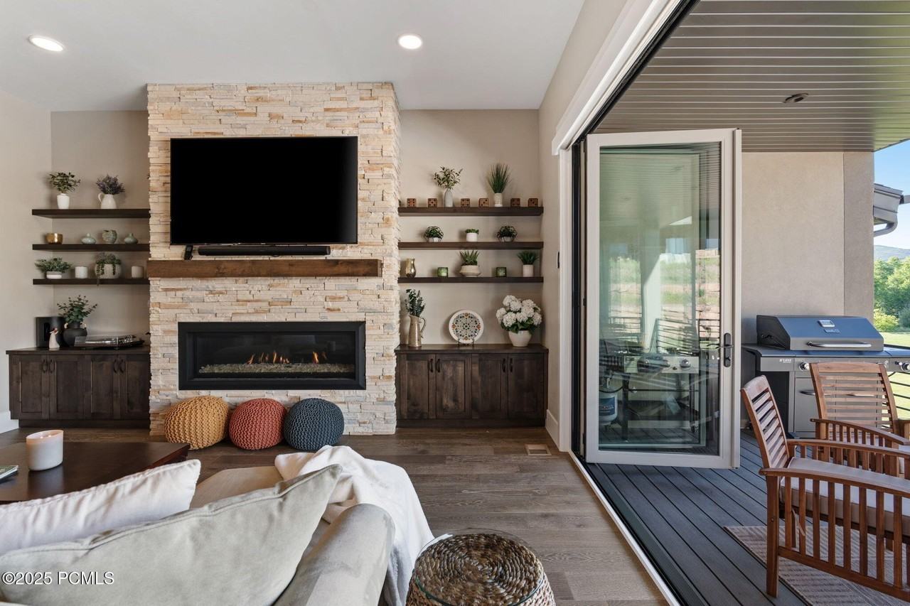 11422 N Vantage Ln - Photo 5 of 39