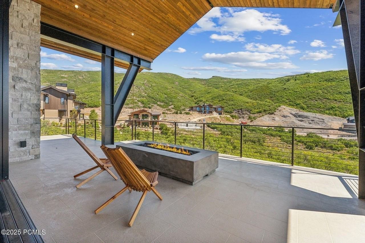 11554 N Soaring Hawk Ln - Photo 6 of 31