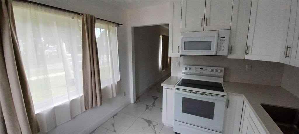 602 Se 2nd Ave - Photo 4 of 8