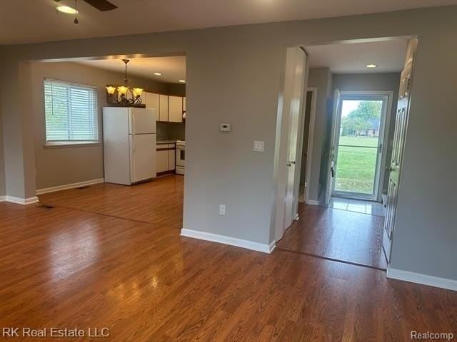 2824 Roundtree Drive - Photo 7 of 32