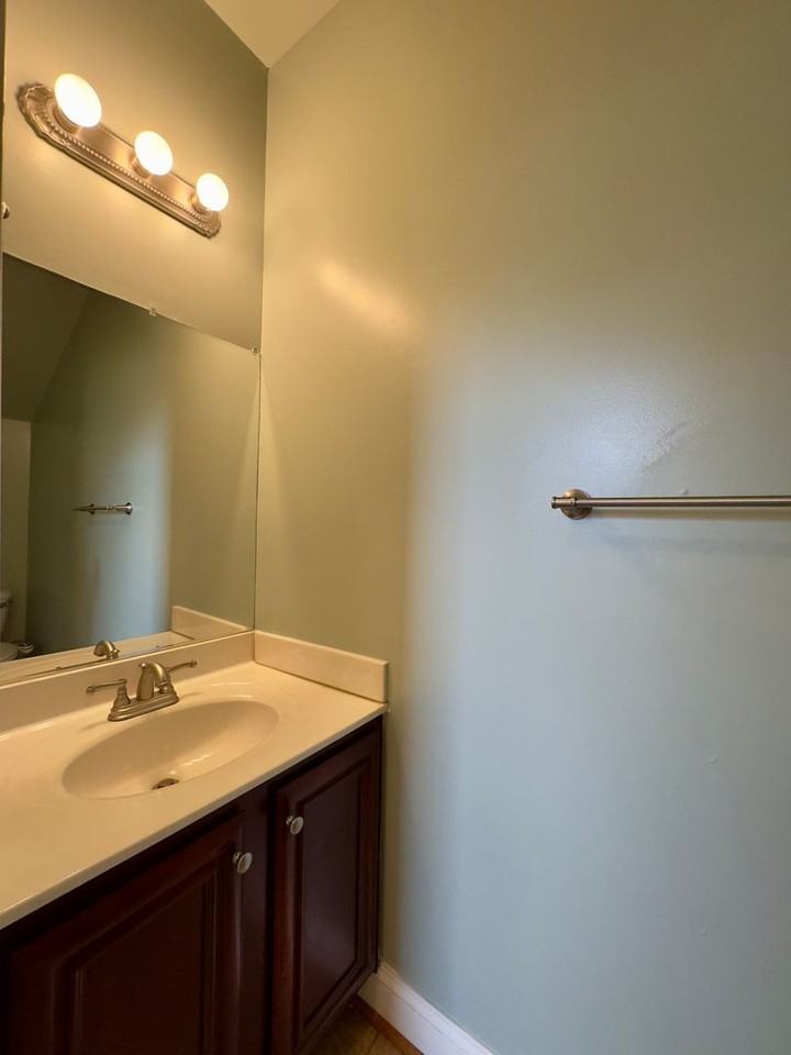 1001 N Washington St - Photo 3 of 28