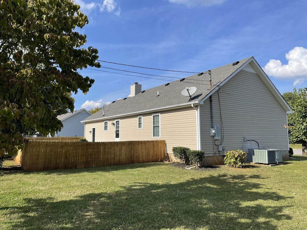 1215 Woods Edge Drive - Photo 3 of 14