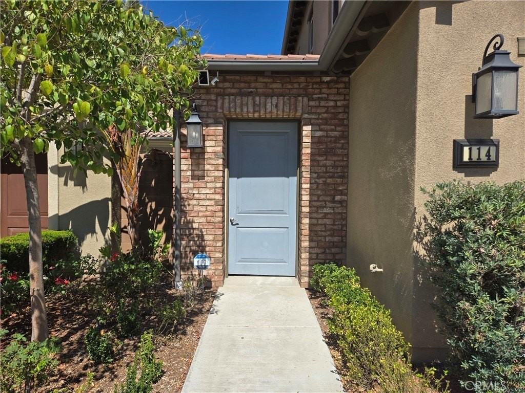 114 Globe - Photo 2 of 41