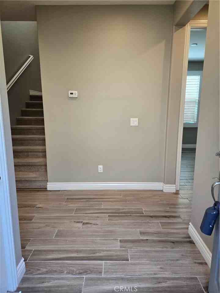 114 Globe - Photo 5 of 41