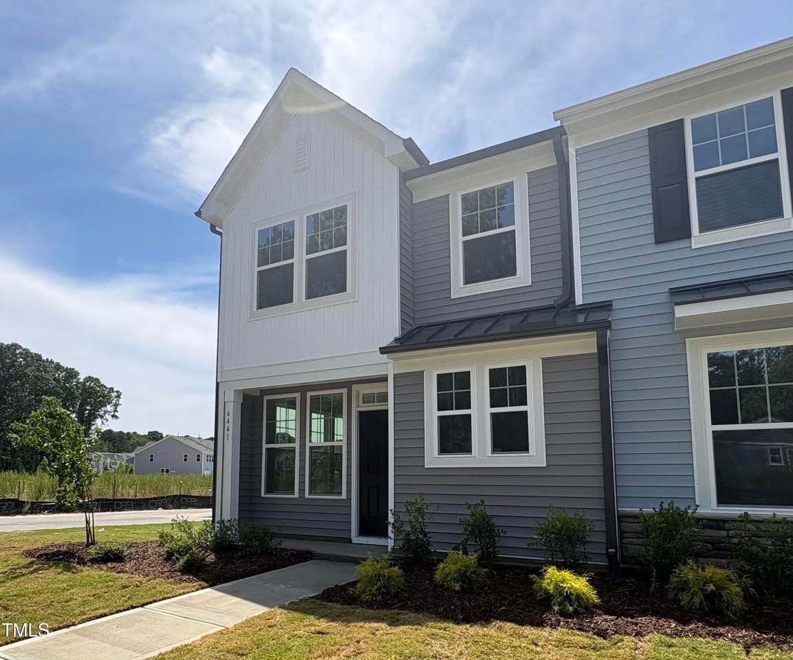 6441 Granite Quarry Dr - Photo 2 of 23