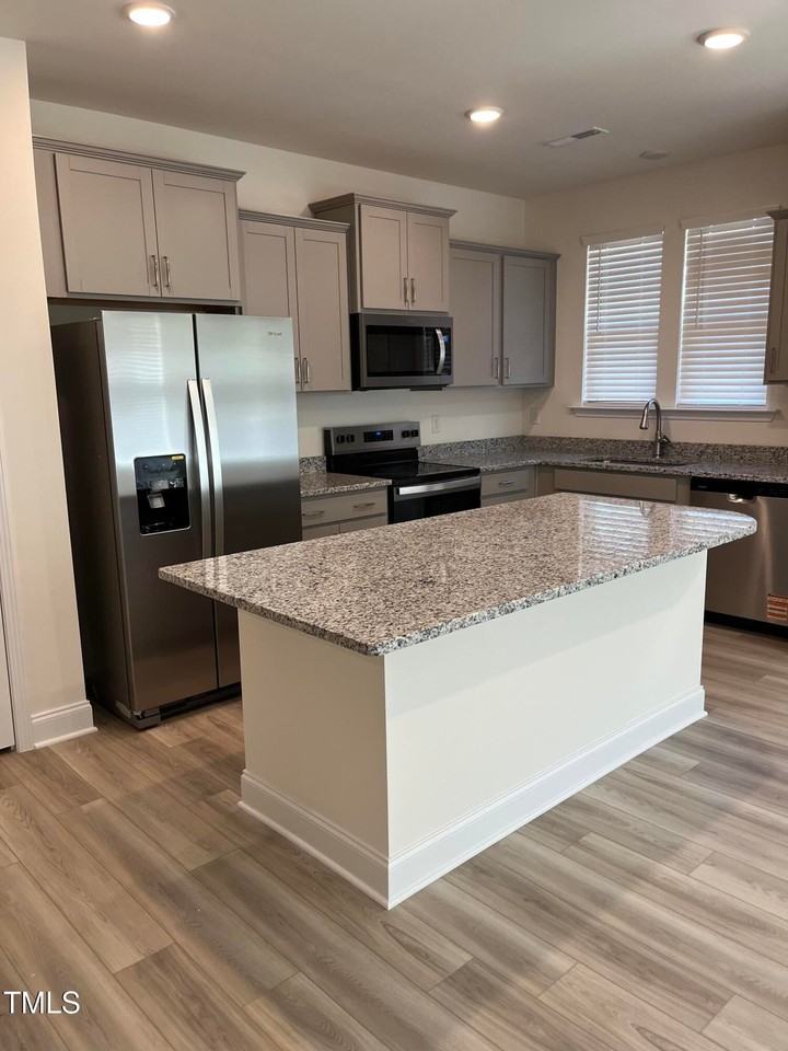 6441 Granite Quarry Dr - Photo 3 of 23