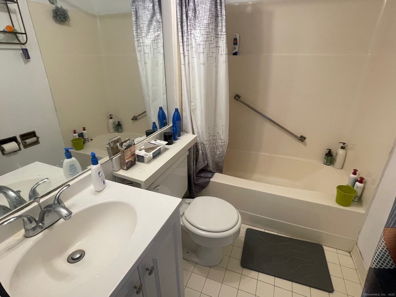 60 Strawberry Hill Ave - Photo 5 of 6