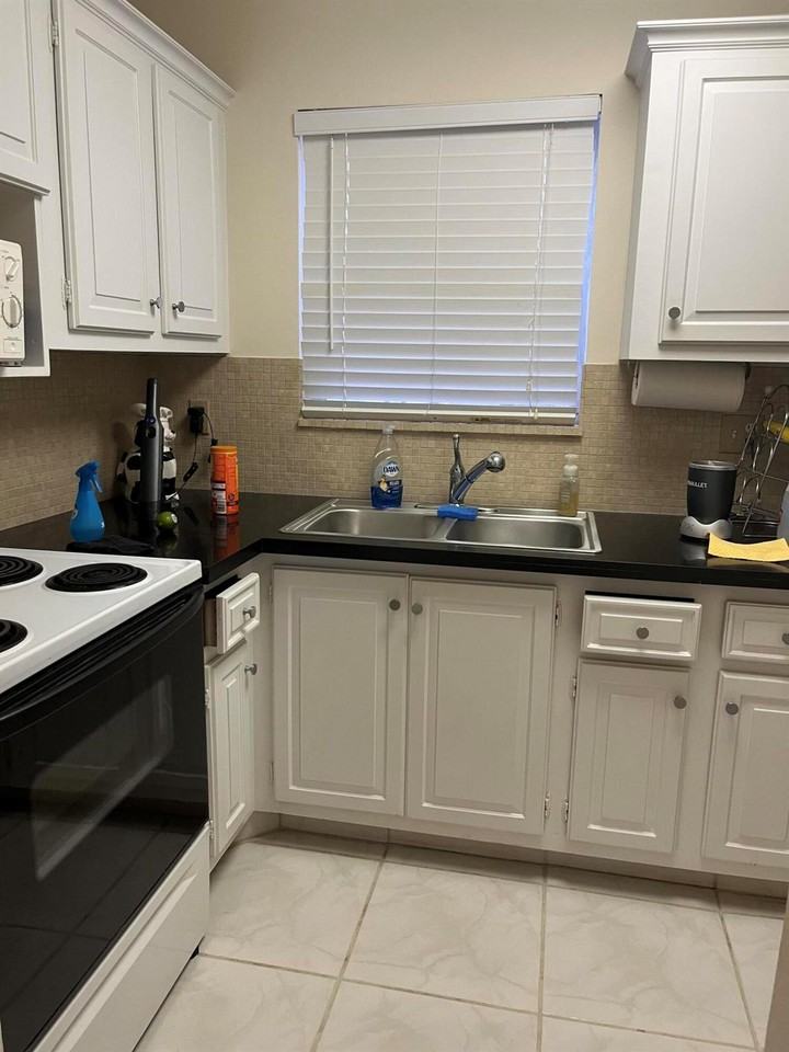 110 Lake Anne Dr - Photo 5 of 7