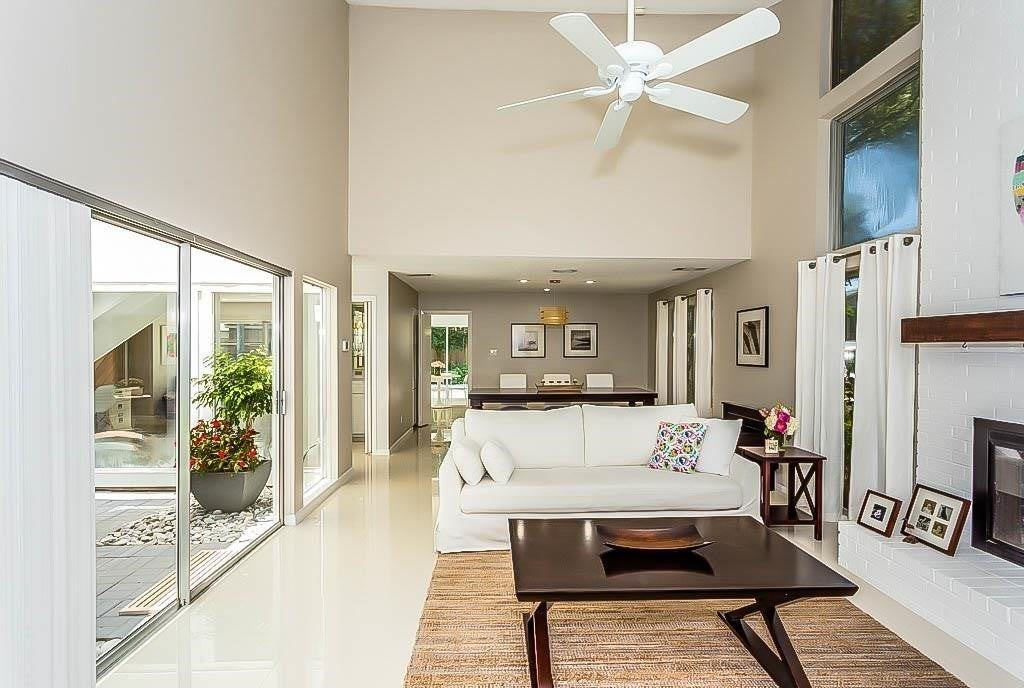 16351 Craighurst Dr - Photo 2 of 23