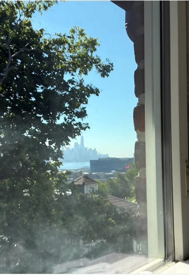 610 Gregory Ave Apt 2 - Photo 3 of 17