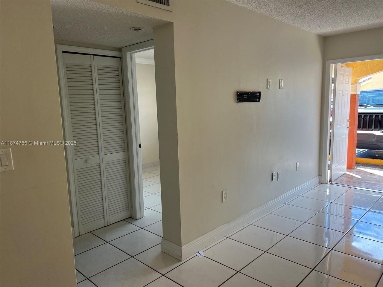 7411 W 22nd Ave - Photo 4 of 20
