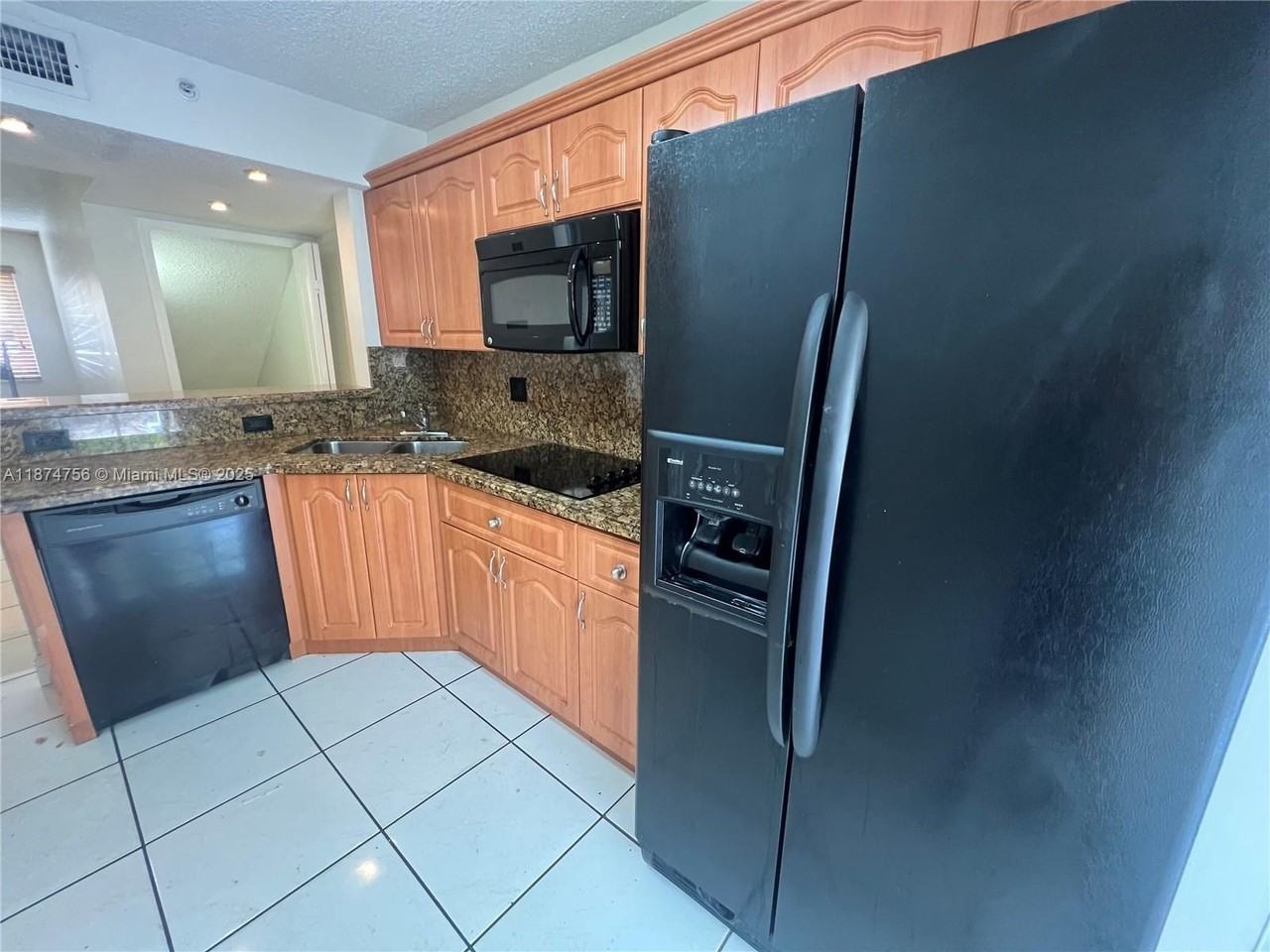7411 W 22nd Ave - Photo 6 of 20