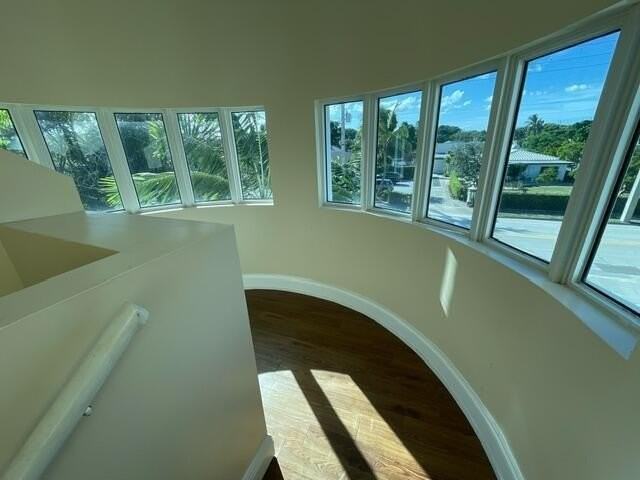 5820 North Flagler Drive - Photo 3 of 7