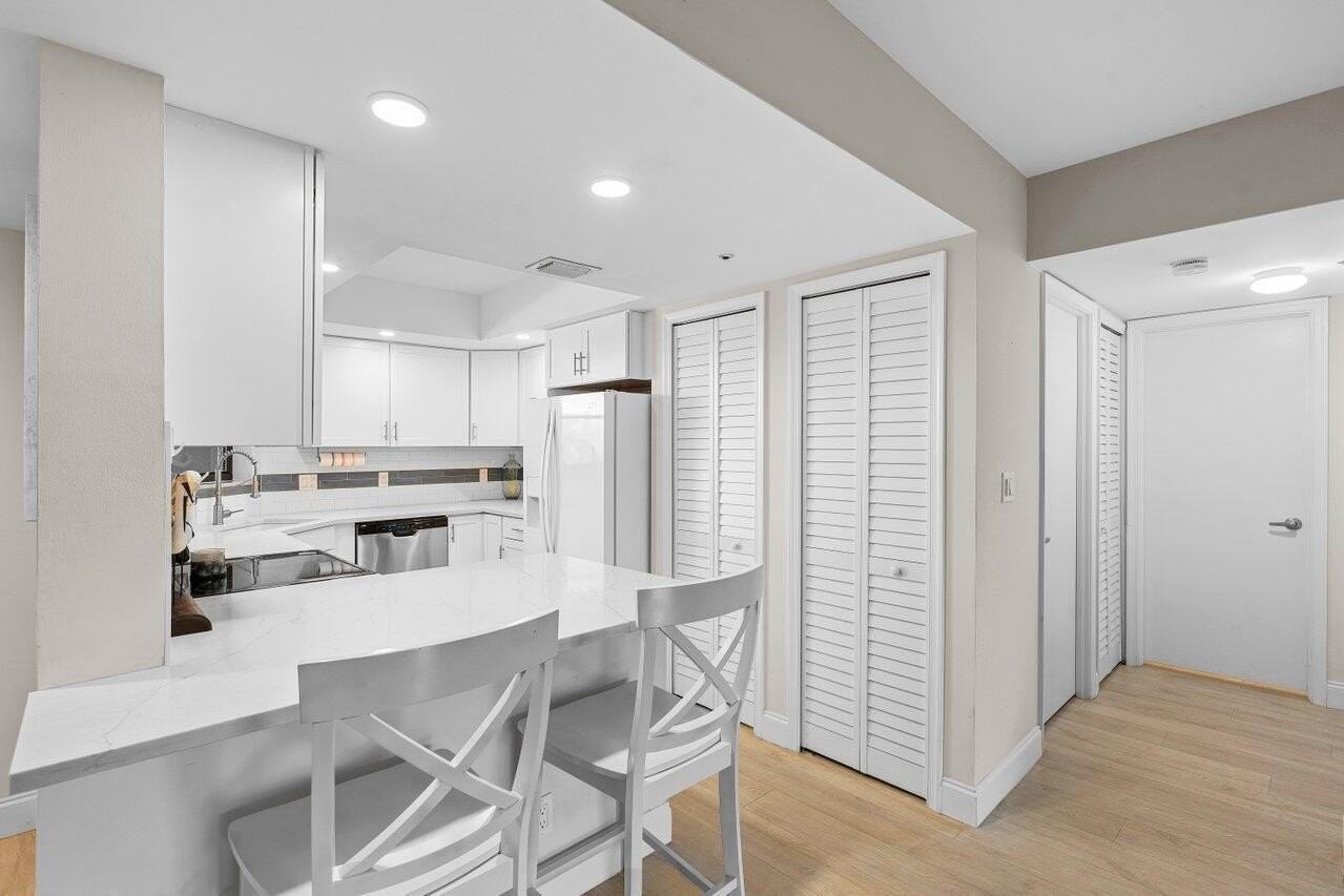 700 Uno Lago Dr #303 - Photo 6 of 17