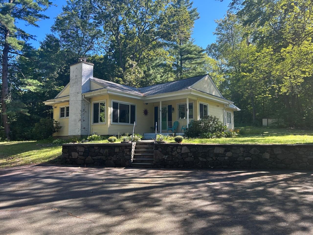 64 Secret Lake Rd - Photo 2 of 28
