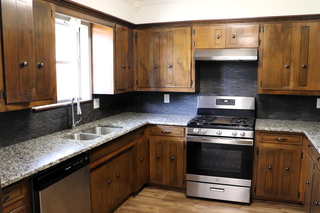 510 Deer Drive - Photo 4 of 17