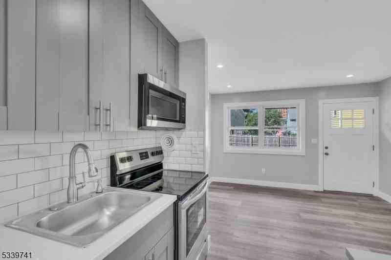 1300 Fulton St Apt 6 - Photo 3 of 6