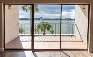 featured image of 401 Lakeside Ln