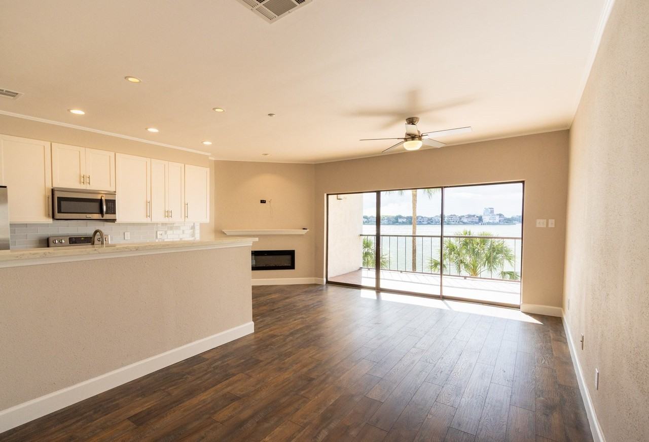 401 Lakeside Ln - Photo 5 of 45