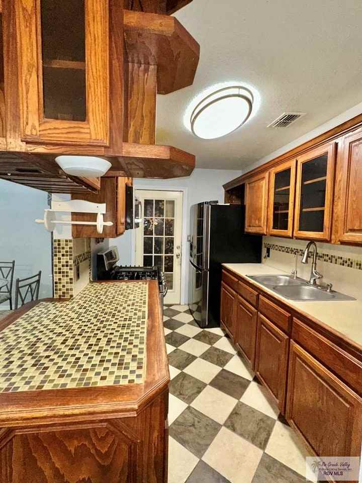 6516 Escobedo St - Photo 4 of 13