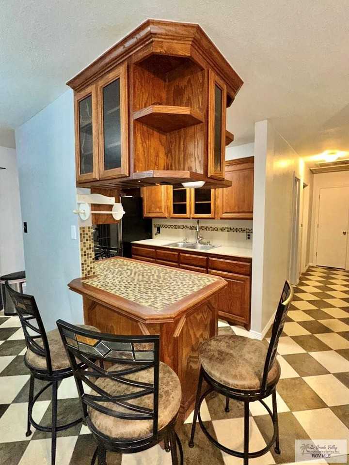 6516 Escobedo St - Photo 5 of 13