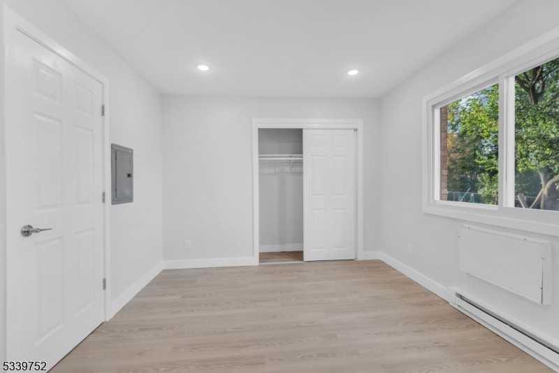 557 S Broad St Apt A5 - Photo 4 of 8