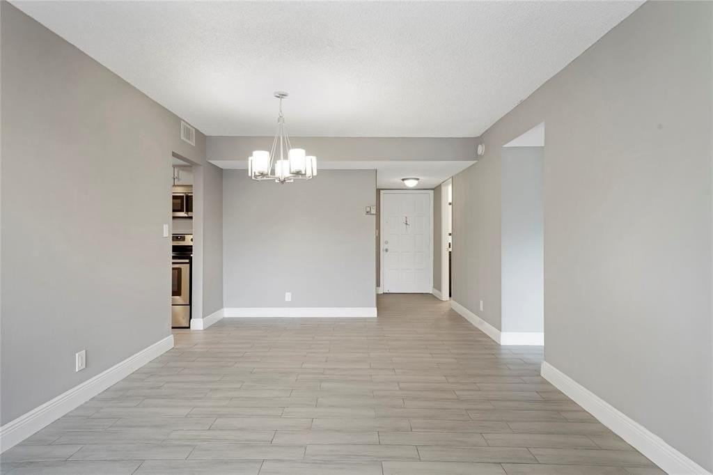 3280 Spanish Moss Ter - Photo 3 of 19