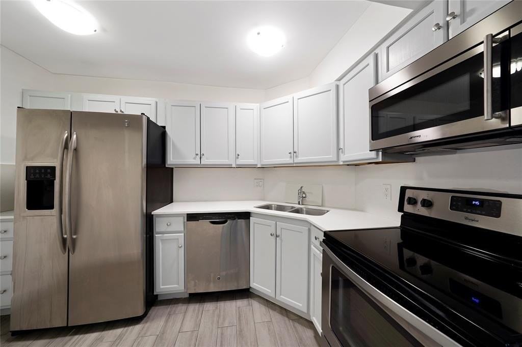 3280 Spanish Moss Ter - Photo 4 of 19