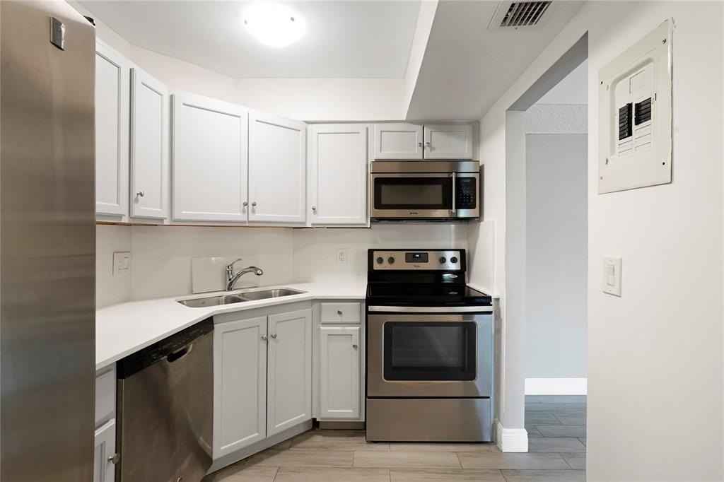 3280 Spanish Moss Ter - Photo 6 of 19