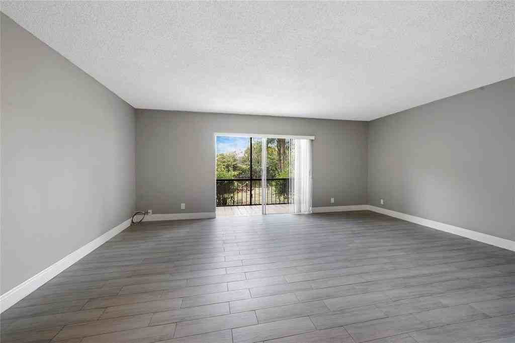 3280 Spanish Moss Ter - Photo 7 of 19