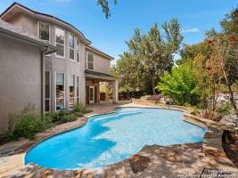 featured image of 19426 Desert Oak