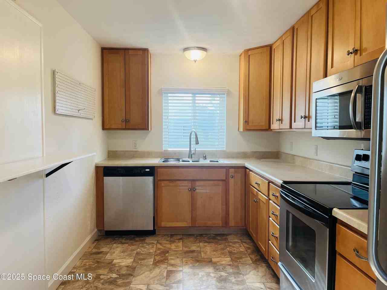 925 South Tropical Trail - Photo 2 of 14