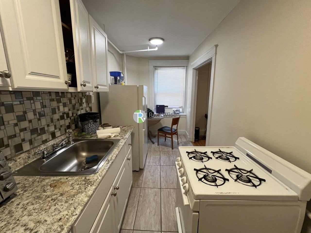 96 Washington St #18 - Photo 6 of 12