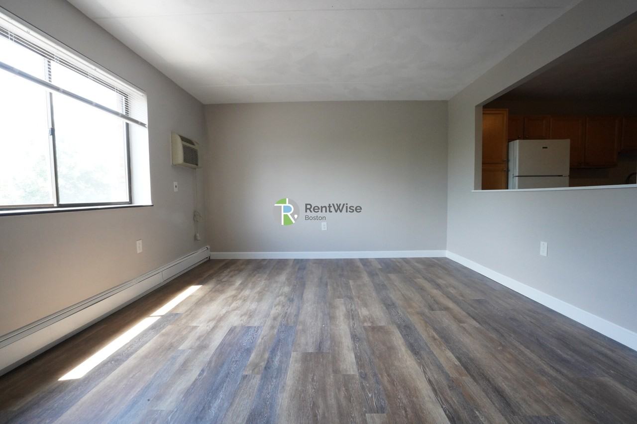 12 Cottage Ct #5 - Photo 2 of 16