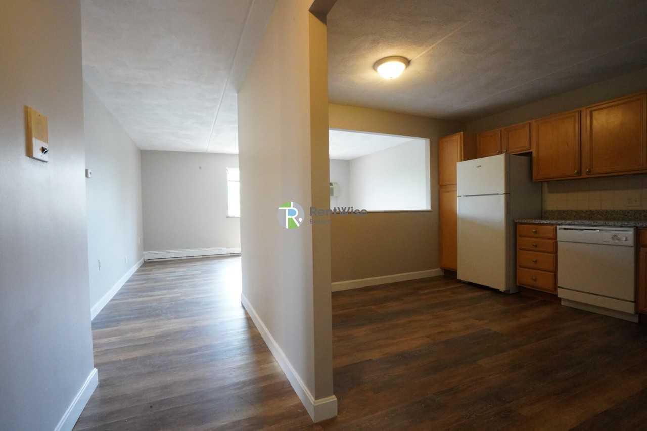 12 Cottage Ct #5 - Photo 3 of 16