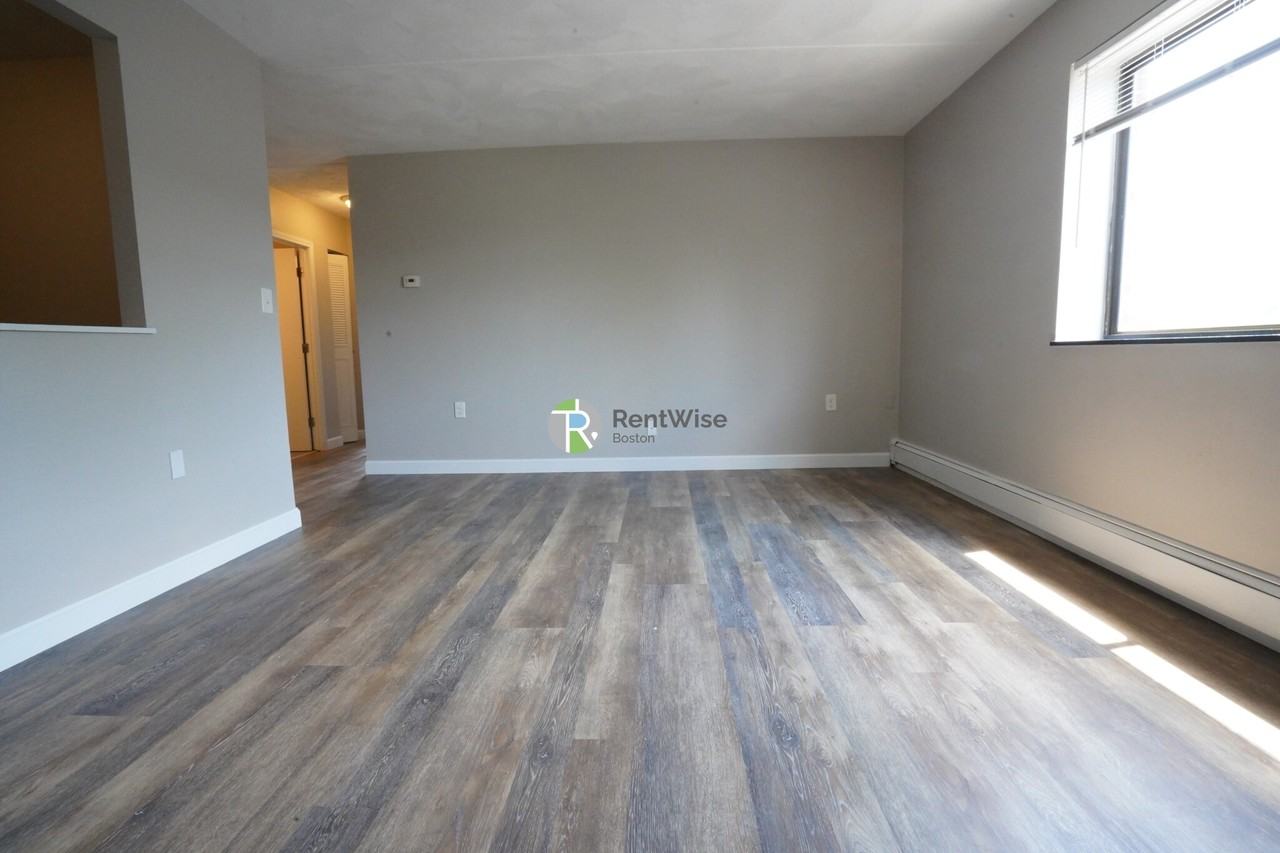 12 Cottage Ct #5 - Photo 4 of 16