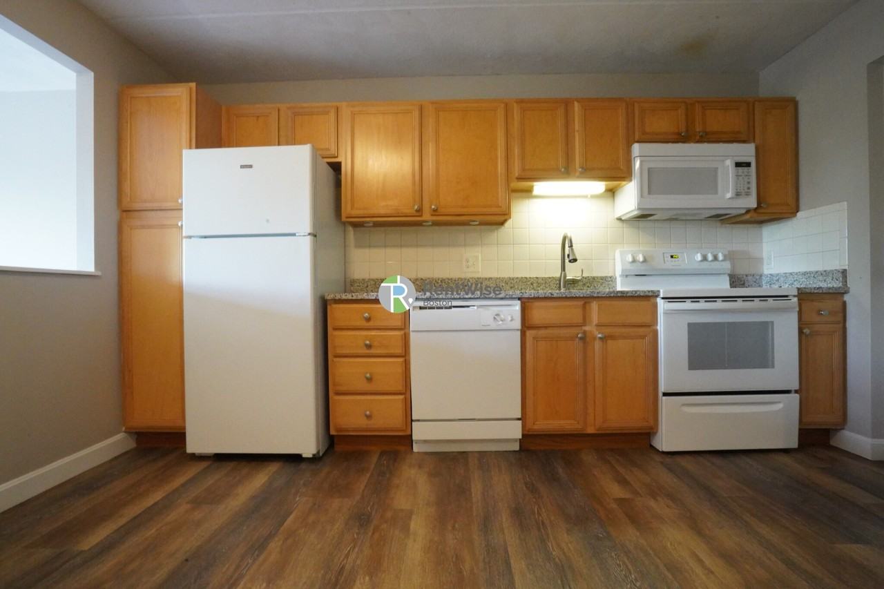 12 Cottage Ct #5 - Photo 5 of 16