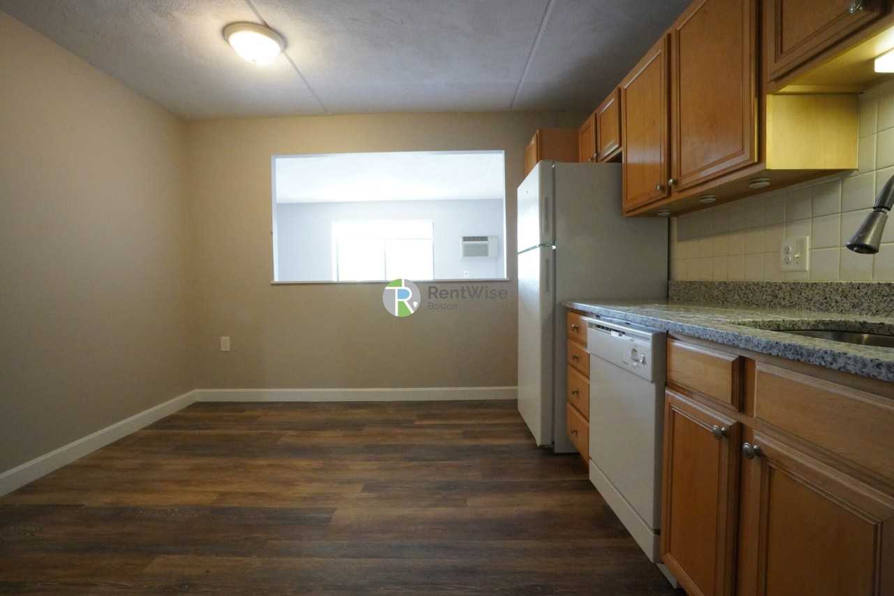 12 Cottage Ct #5 - Photo 7 of 16