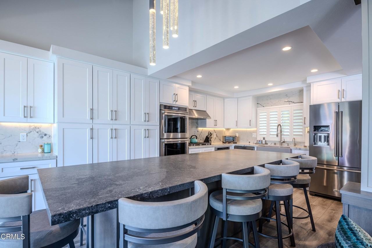 4511 Gateshead Bay - Photo 3 of 36