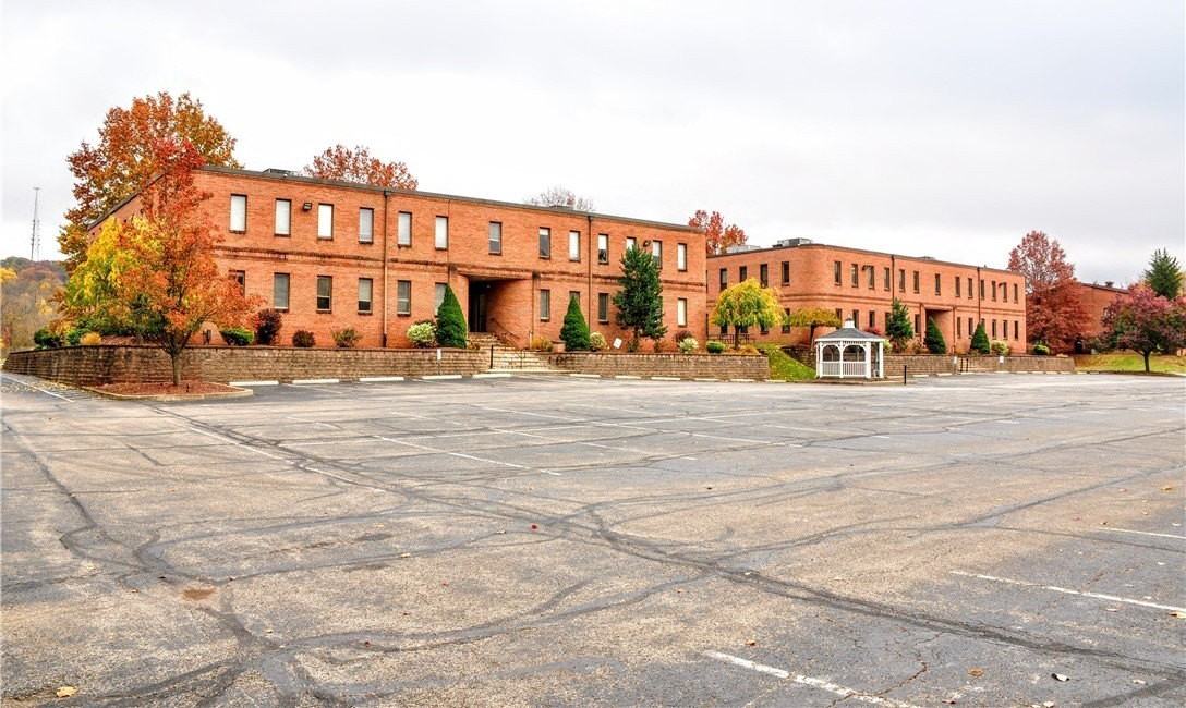 2550 Boyce Plaza Rd - Photo 4 of 21