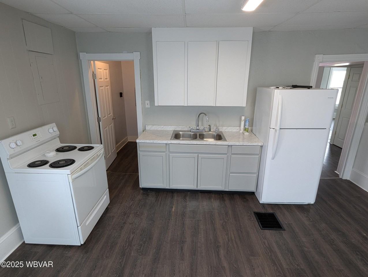 1612 Memorial Avenue #2ndFL - Photo 6 of 17