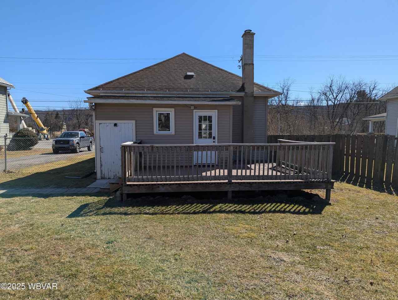 8918 State Route 405 - Photo 3 of 20