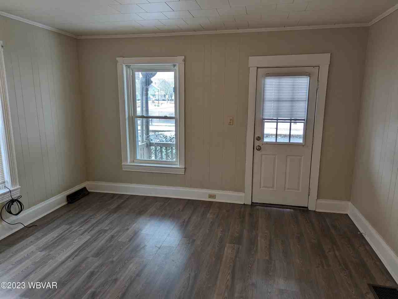 527 8th Avenue - Photo 2 of 12