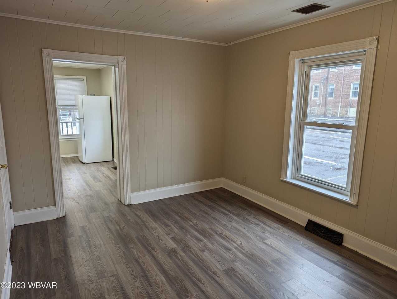 527 8th Avenue - Photo 5 of 12