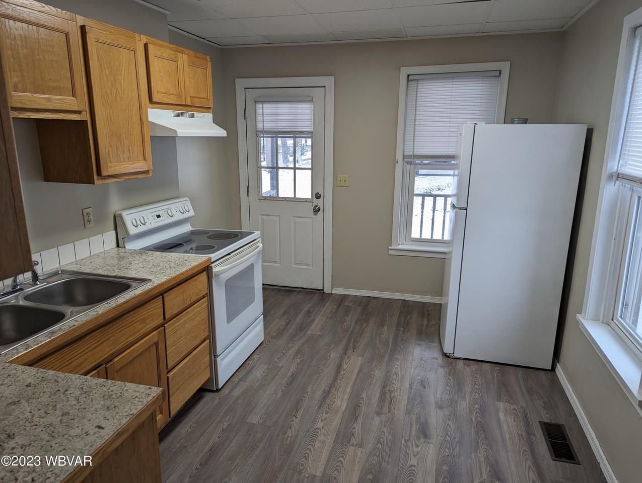 527 8th Avenue - Photo 6 of 12